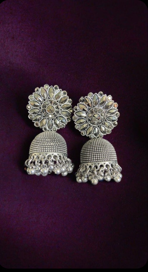 Silver jhumka